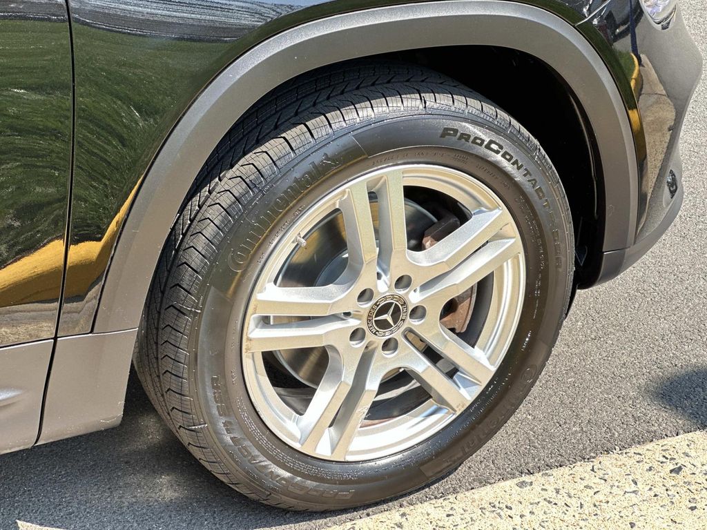 Thumbnail: 2022 Mercedes-Benz GLB - 18