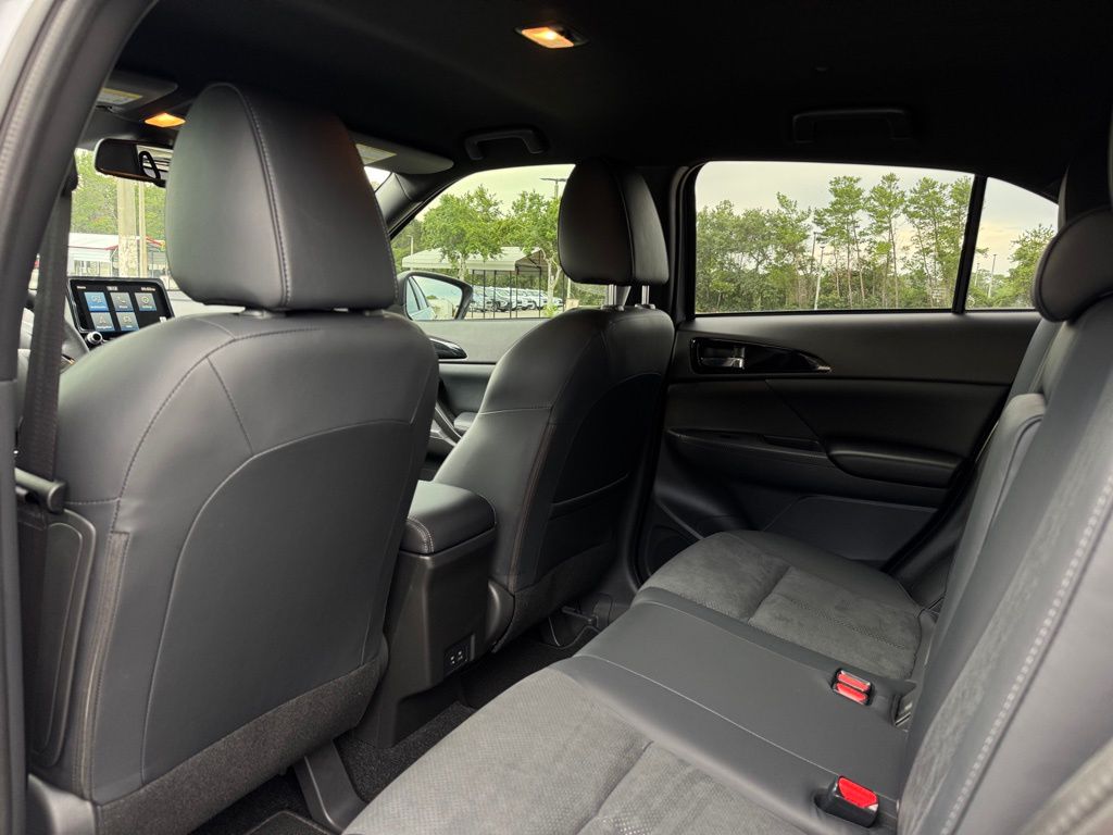 2025 Mitsubishi Eclipse Cross SEL photo 14