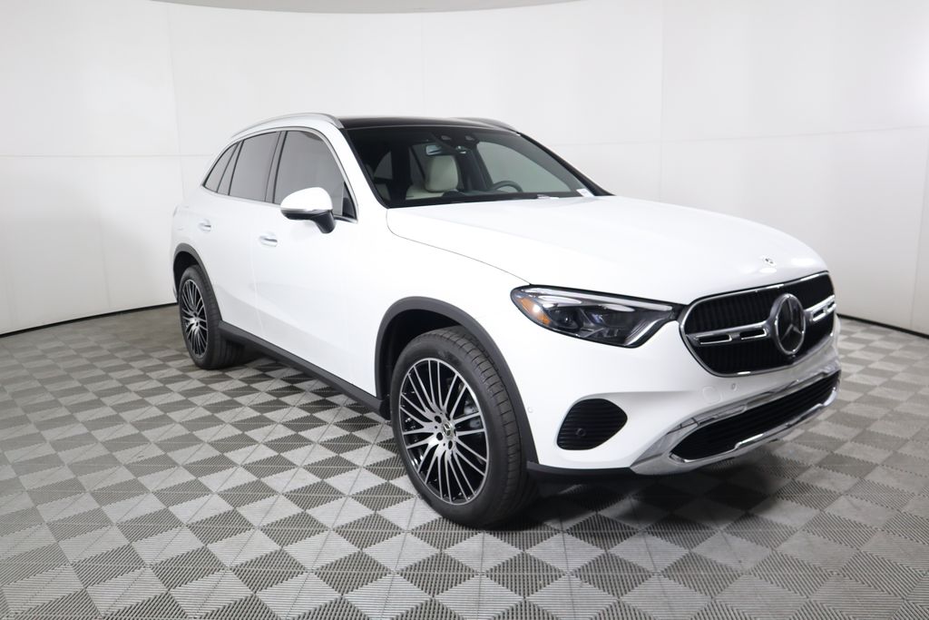 2025 Mercedes-Benz GLC 300 3