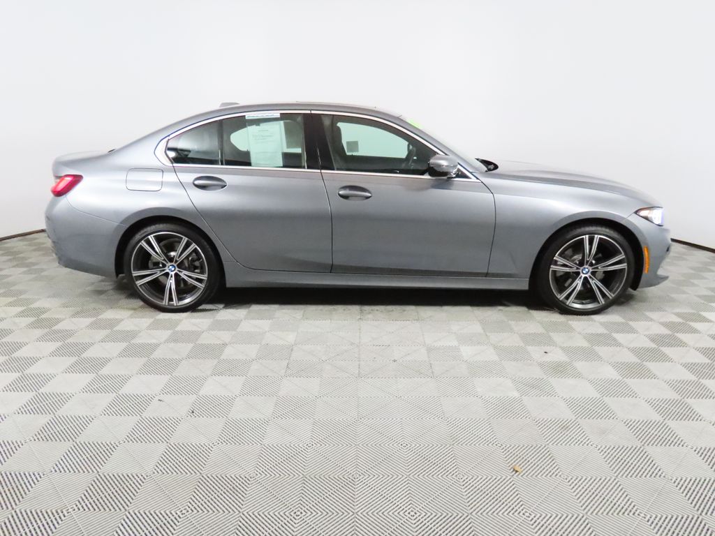 Thumbnail: 2024 BMW 3 Series - 6