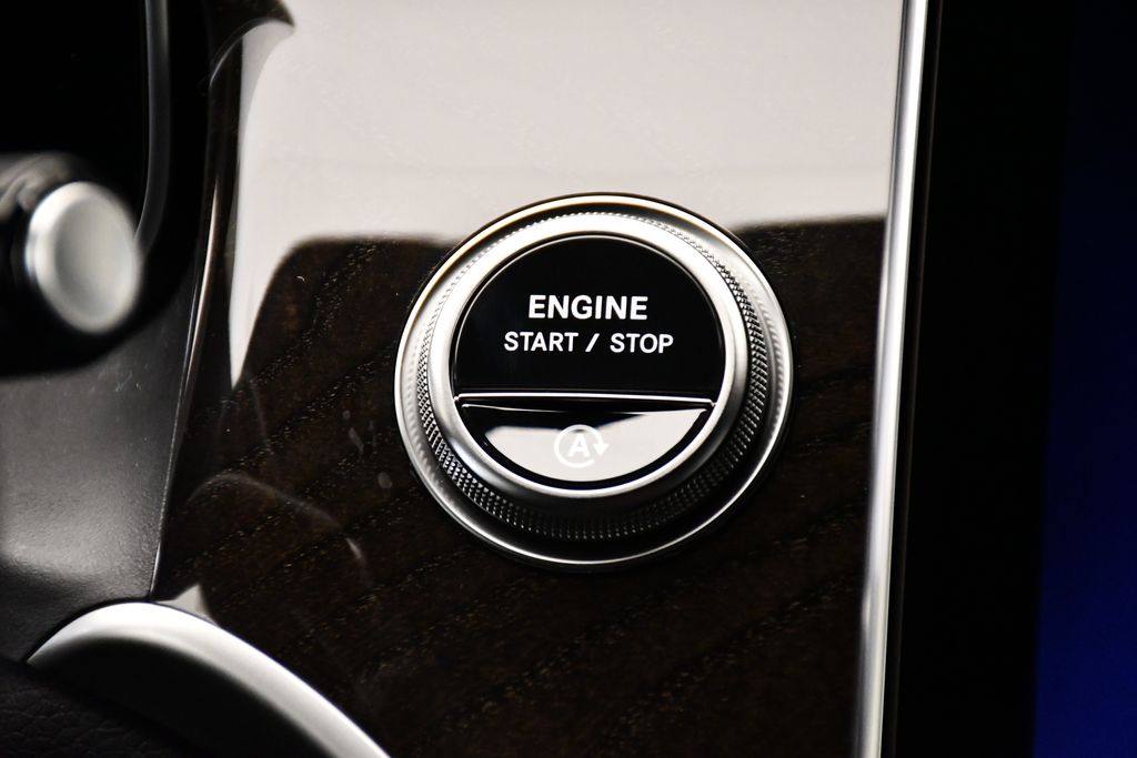 Thumbnail: 2025 Mercedes-Benz GLC - 27