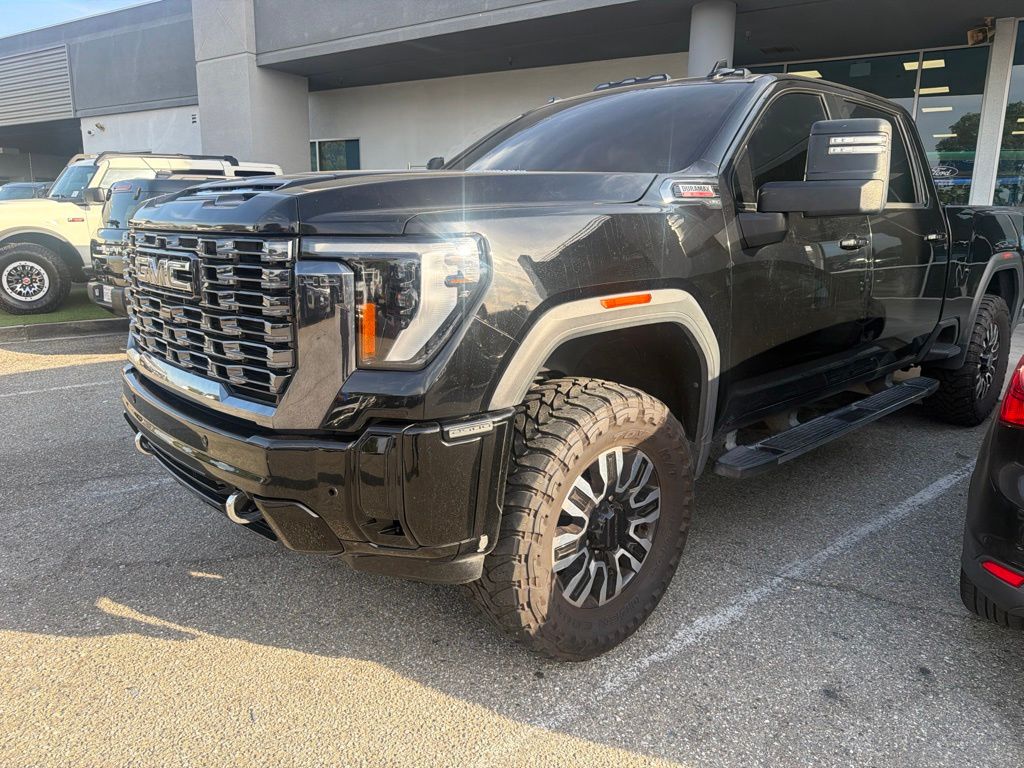  2020 GMC Sierra 2500HD AT4 Crew Cab 4WD   