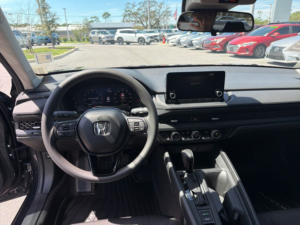 Used 2025 Honda Accord SE 4D Sedan