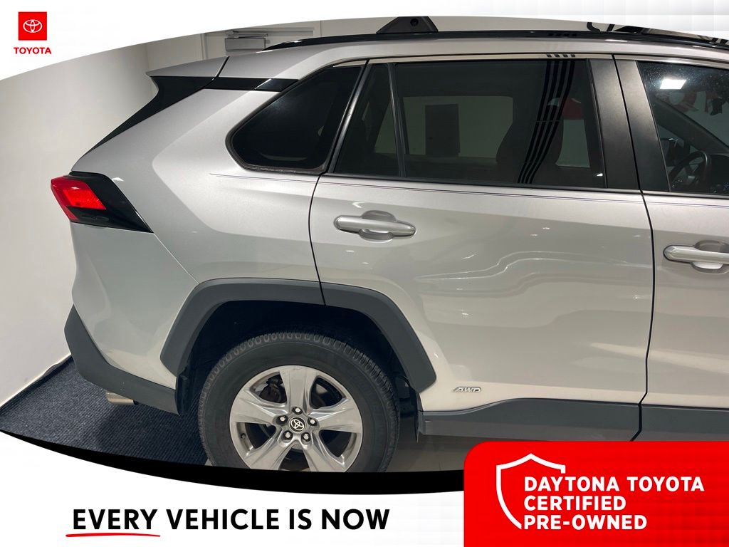 2022 Toyota RAV4 XLE - Photo 7