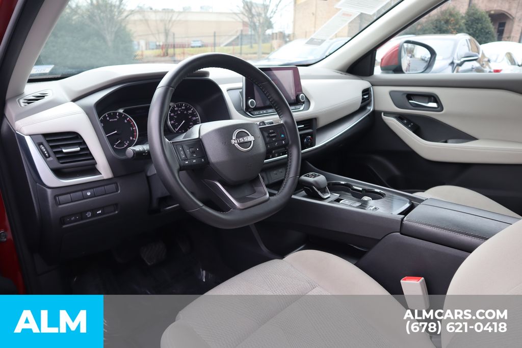 Used 2025 Red Nissan SV image 10