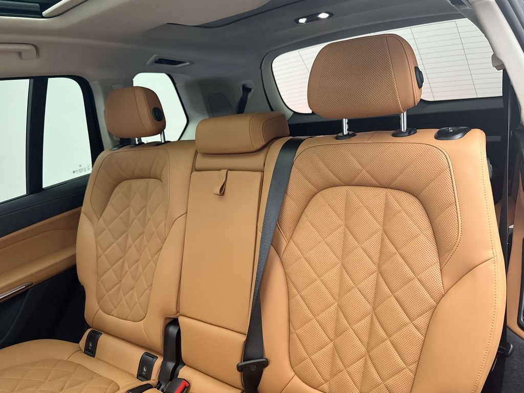 2024 BMW X7 xDrive40i 15