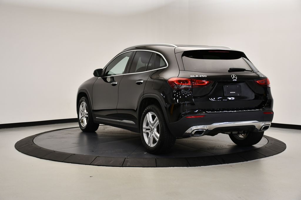 2022 Mercedes-Benz GLA 250 4MATIC 3