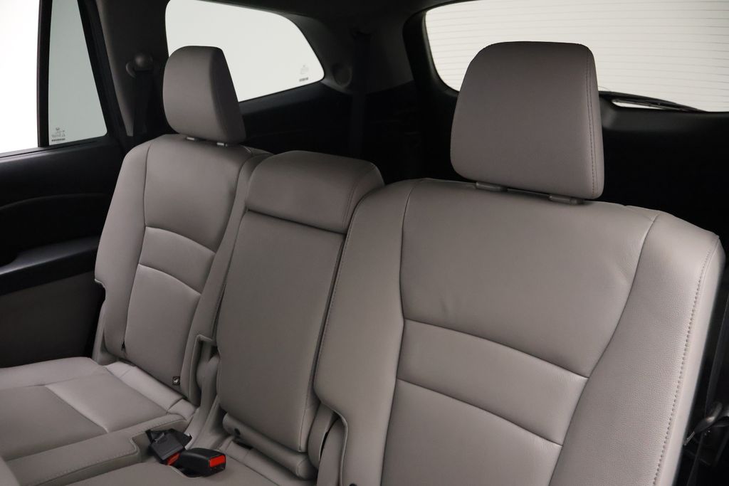Thumbnail: 2022 Honda Pilot - 18