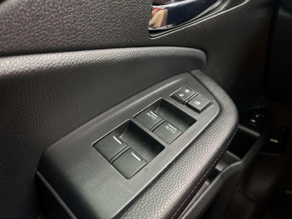 Used 2019 Crystal Black Pearl Honda Touring image 23