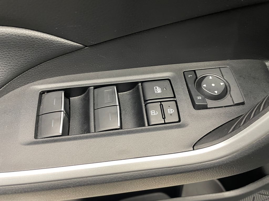 2023 Toyota RAV4 XLE 10