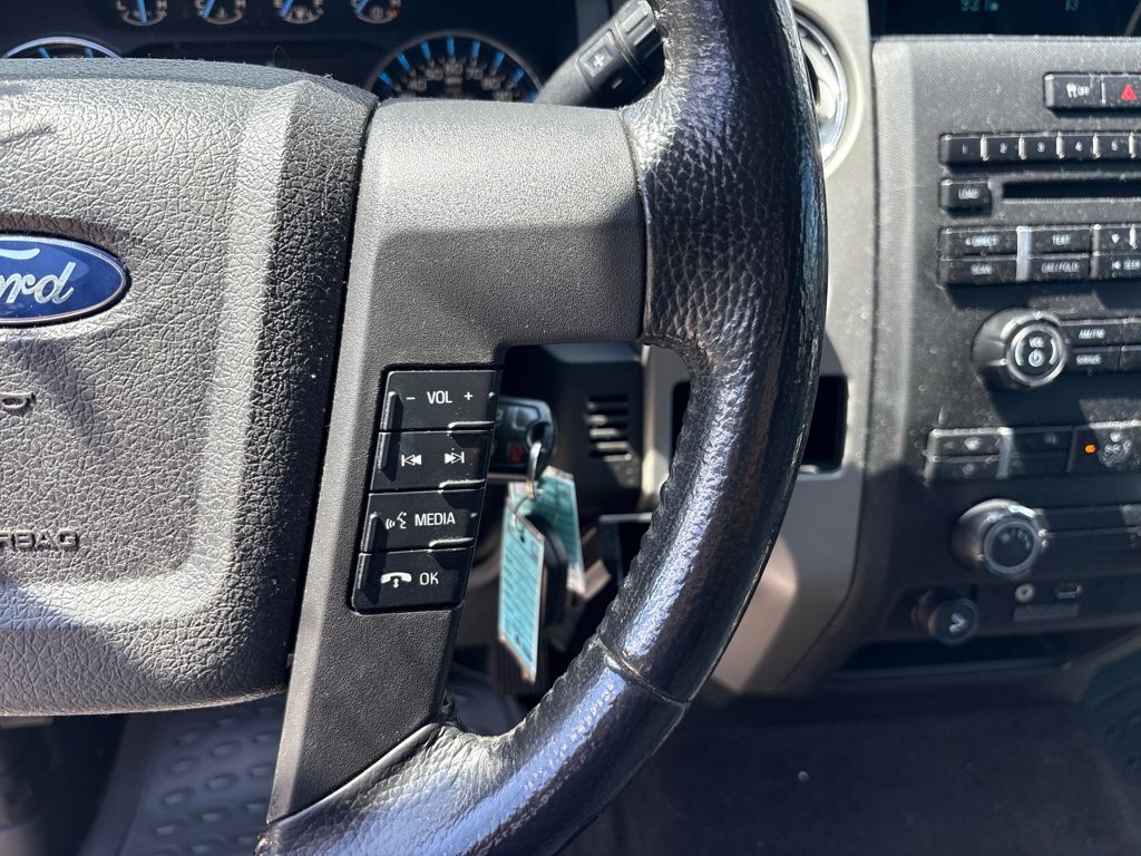 2012 Ford F-150 XLT photo 15