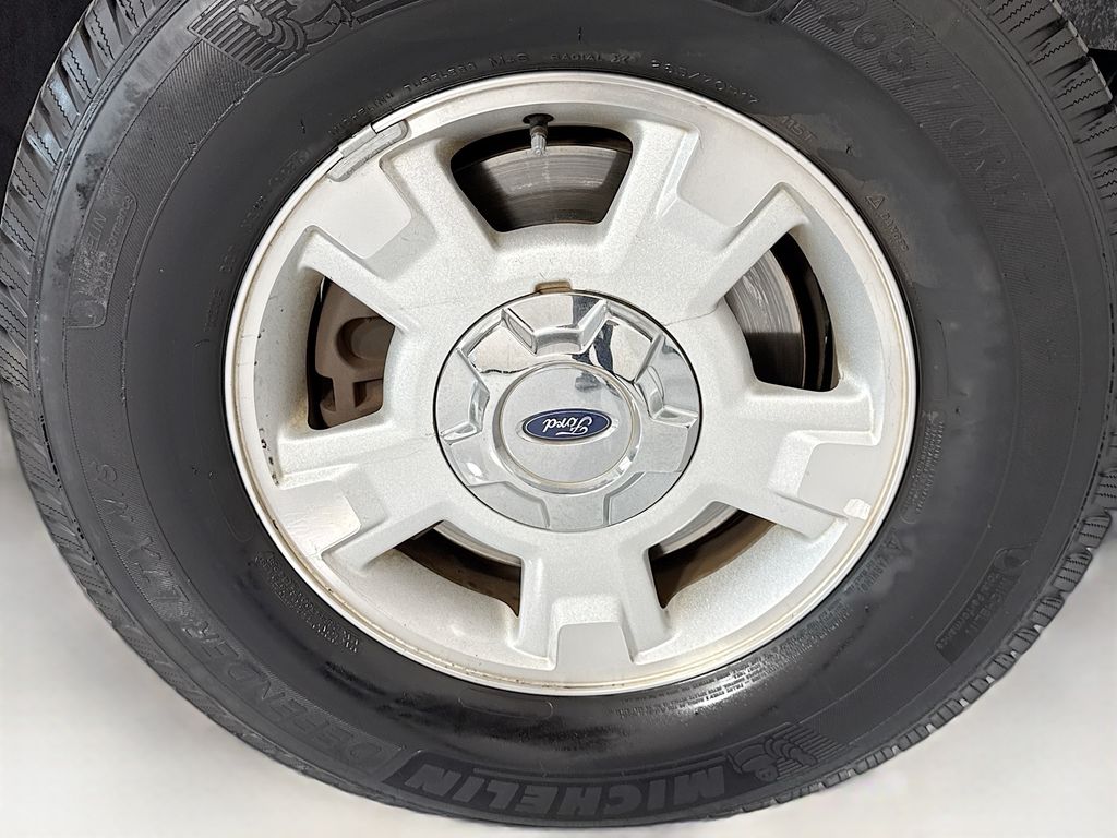 Thumbnail: 2014 Ford F-150 - 32