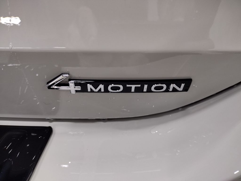 2025 Volkswagen Tiguan 2.0T SE R-Line Black