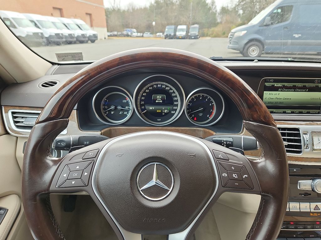 Thumbnail: 2014 Mercedes-Benz E-Class - 21