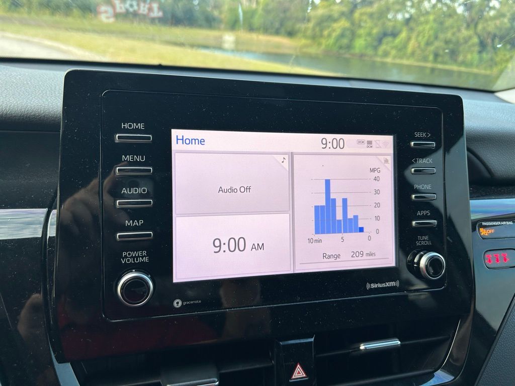 Thumbnail: 2021 Toyota Camry - 24