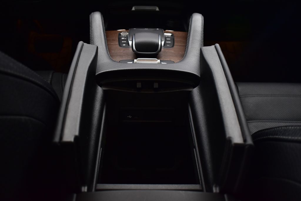 2022 Mercedes-Benz GLS 450 4MATIC 25