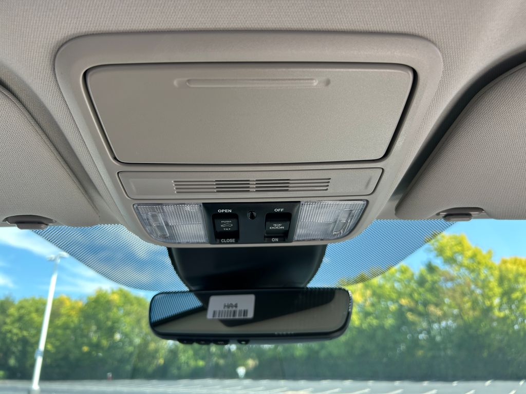 Thumbnail: 2026 Honda Odyssey - 15