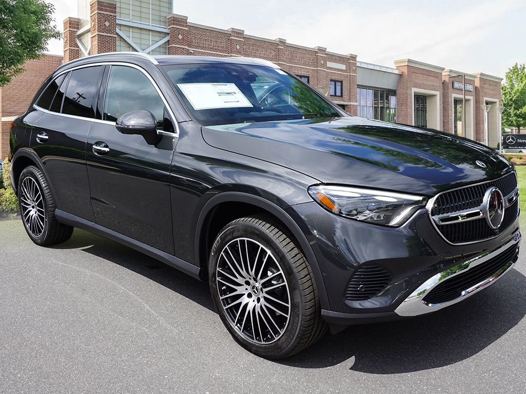 2025 Mercedes-Benz GLC 300 3