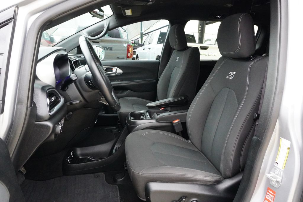 Used Car 2018 Chrysler Pacifica  Touring Plus For Sale Under $20,000 In Weatherford, Texas
