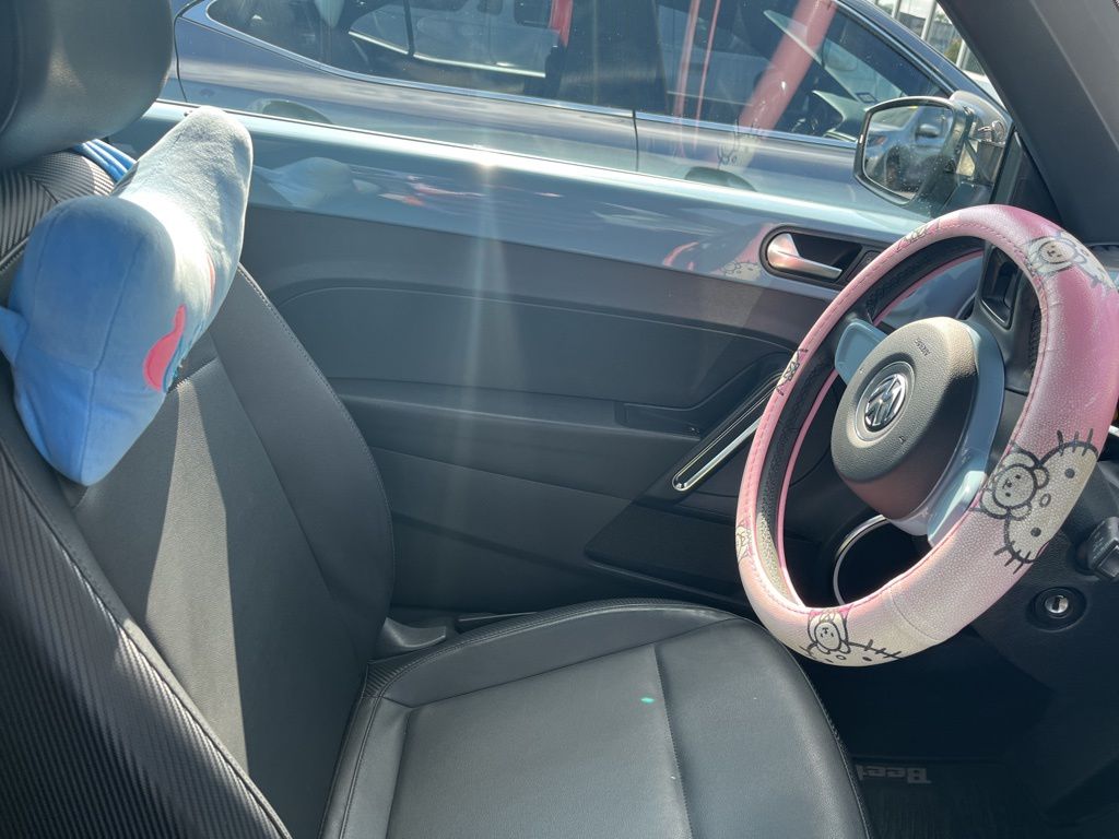 2012 Volkswagen Beetle  4