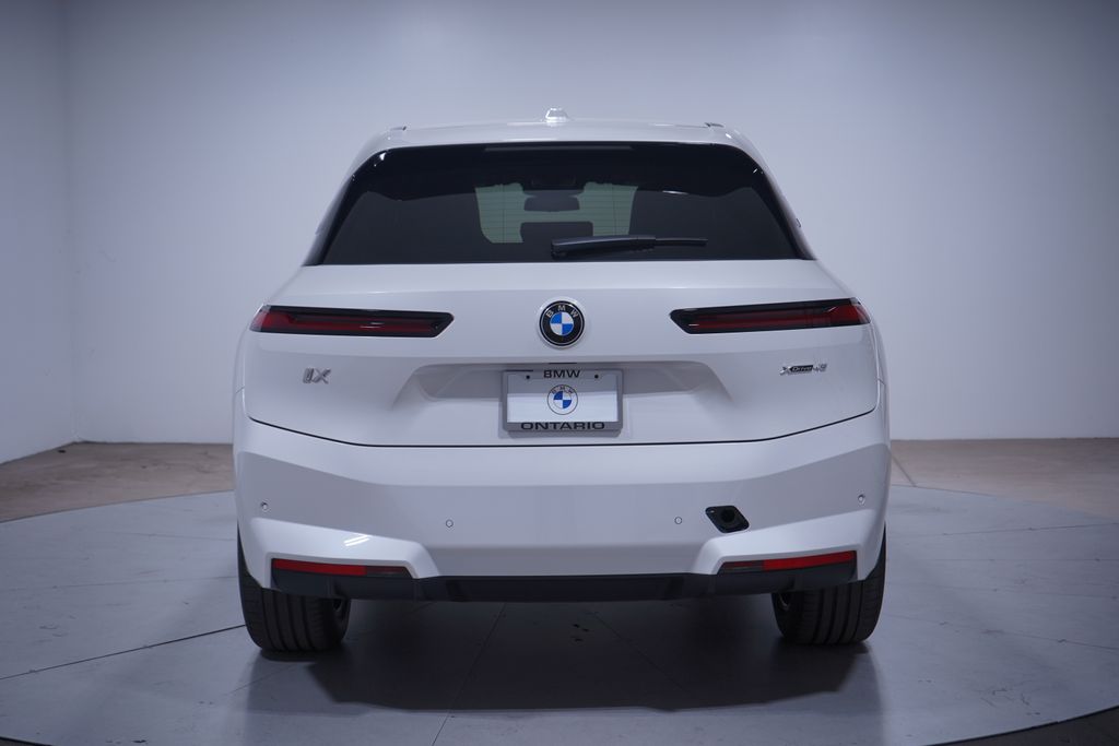 Thumbnail: 2026 BMW iX - 5