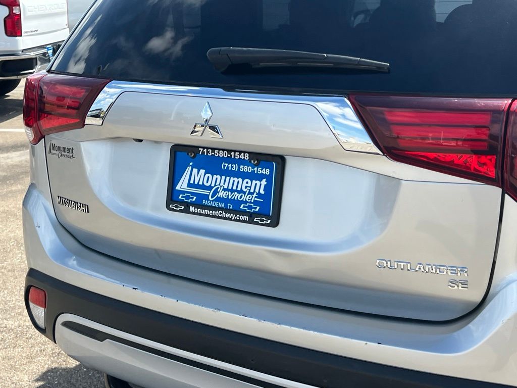 2019 Mitsubishi Outlander SE - 7