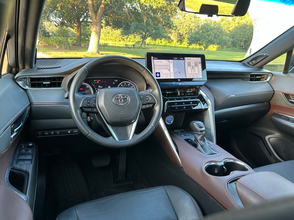Thumbnail: 2021 Toyota Venza - 11