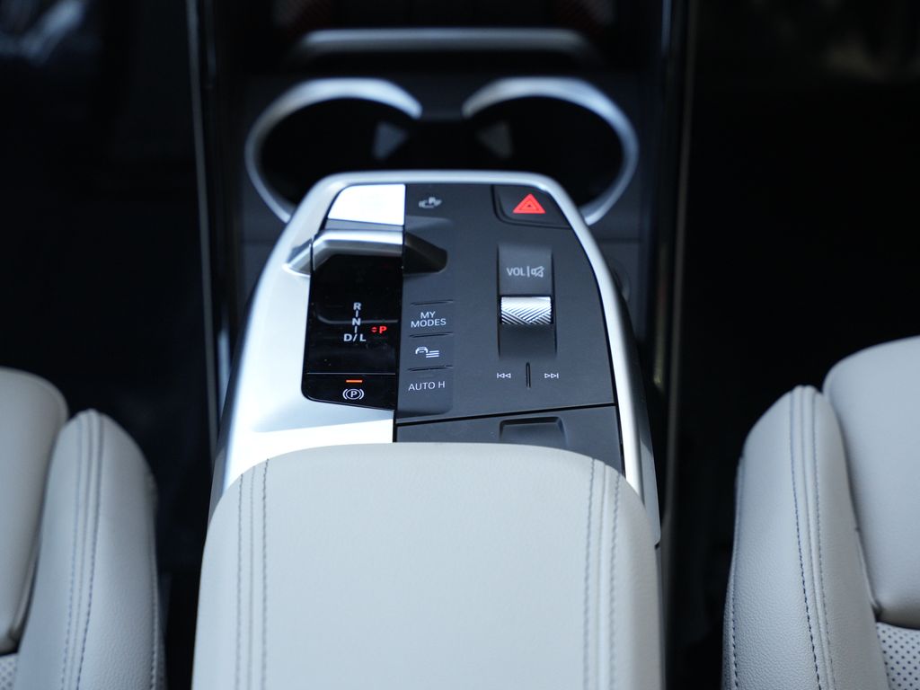 Thumbnail: 2023 BMW X1 - 12