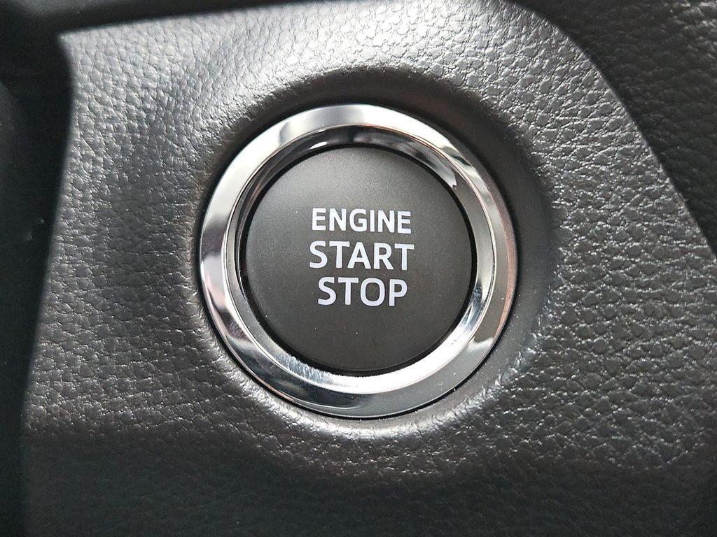 Thumbnail: 2025 Toyota RAV4 - 15