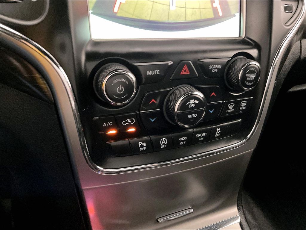 2018 Jeep Grand Cherokee — photo 25