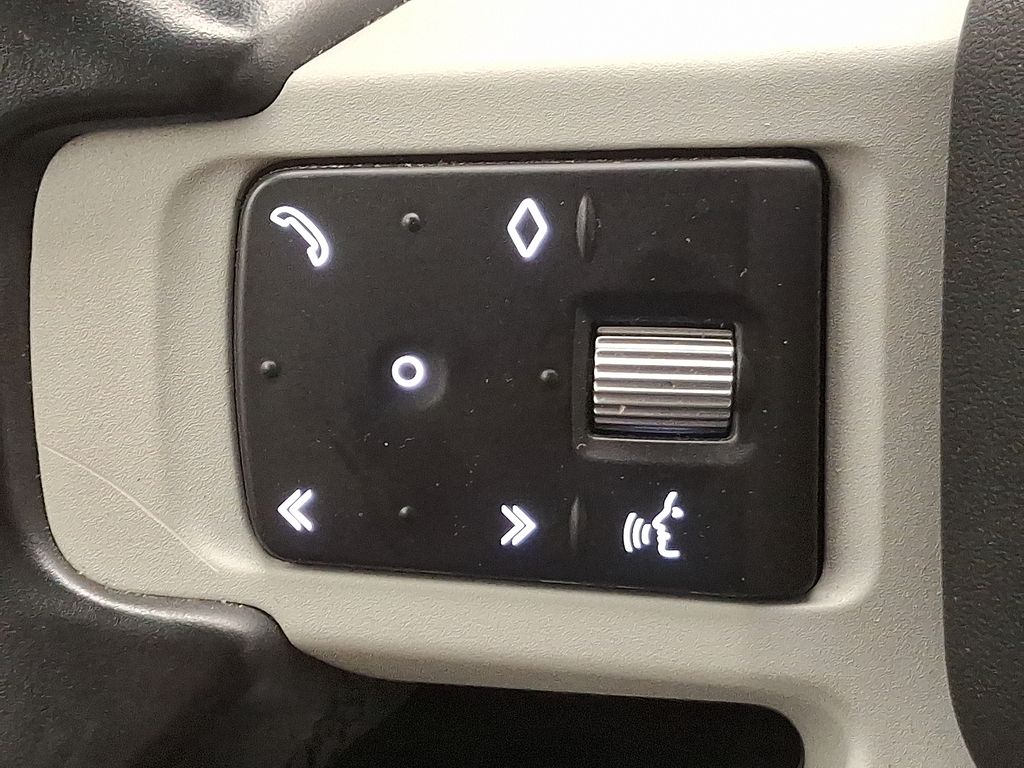 Thumbnail: 2023 Land Rover Defender - 22