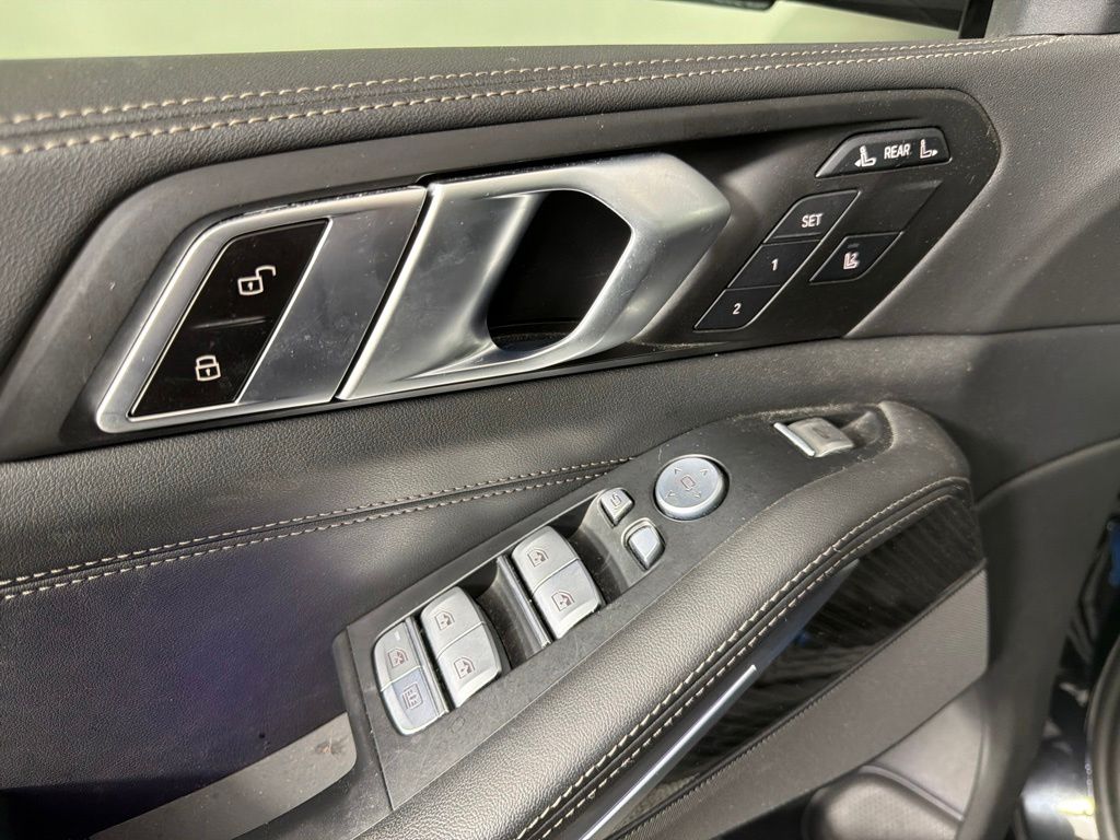 Thumbnail: 2024 BMW X7 - 26