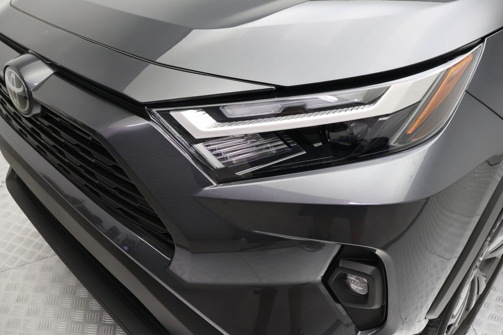 Thumbnail: 2025 Toyota RAV4 - 3