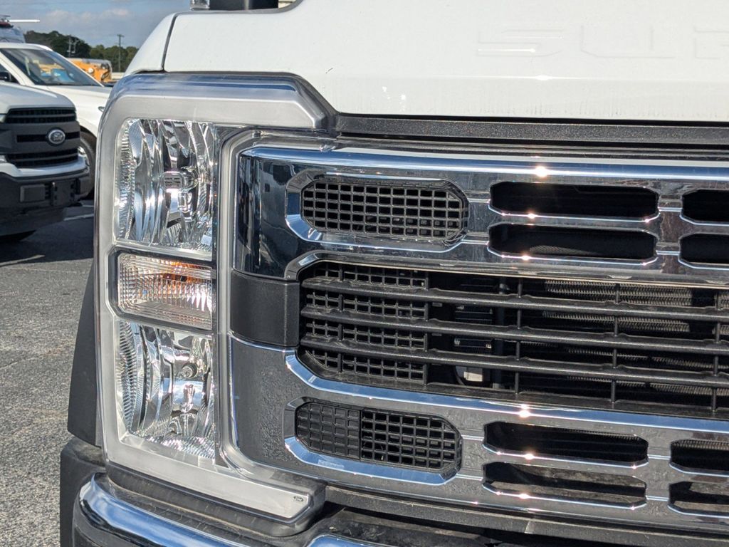 2025 Ford F-450 Chassis XL