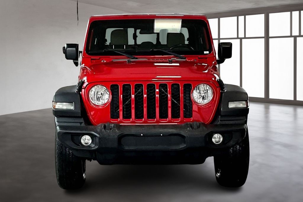 View vehicle photo 4