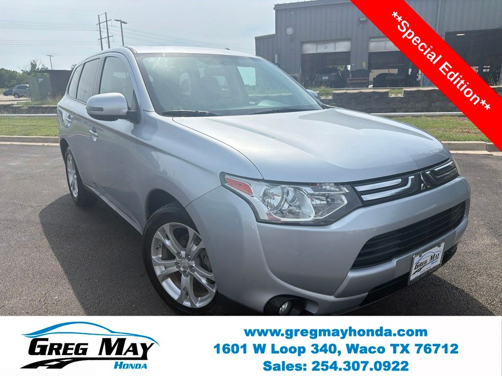 Cool Silver Metallic 2014 Mitsubishi Outlander SUV / Crossover Front-Wheel Drive Continuously Variable Transmission