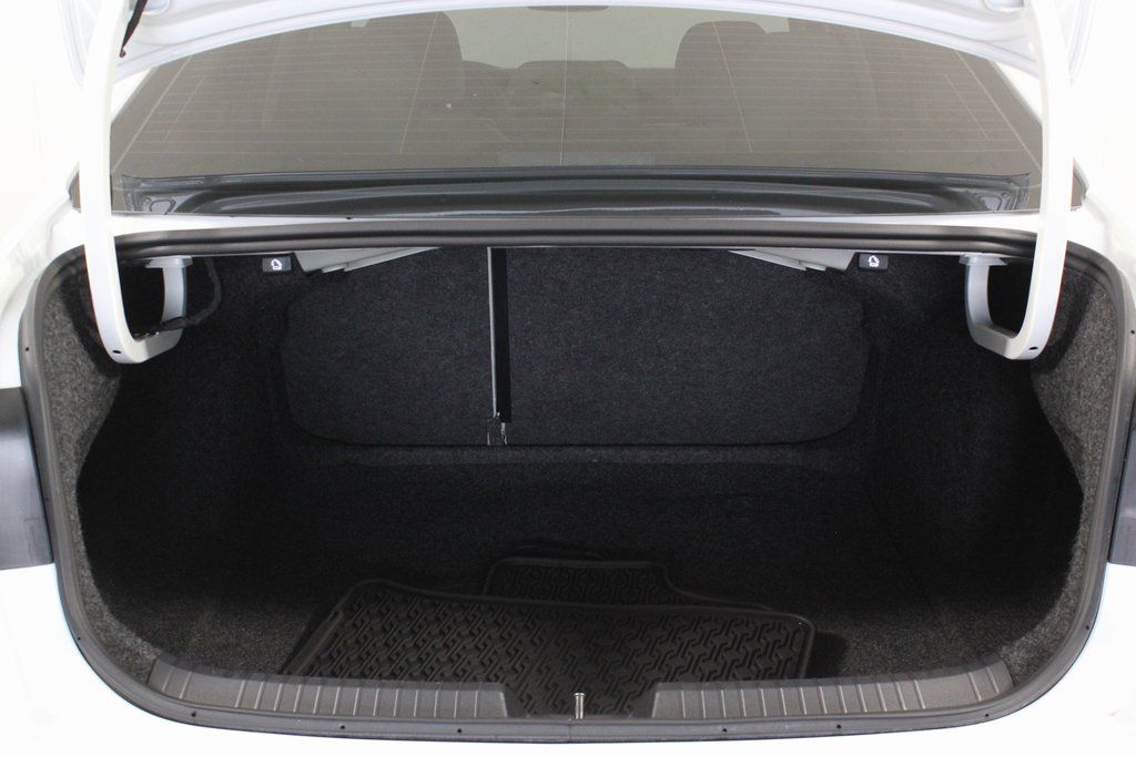 Thumbnail: 2024 Volkswagen Jetta - 14