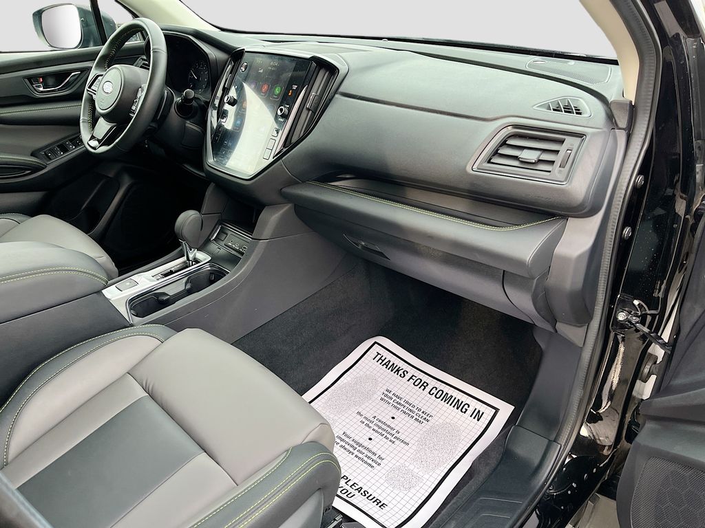 Used 2024 Crystal Black Silica Subaru Onyx Edition image 30