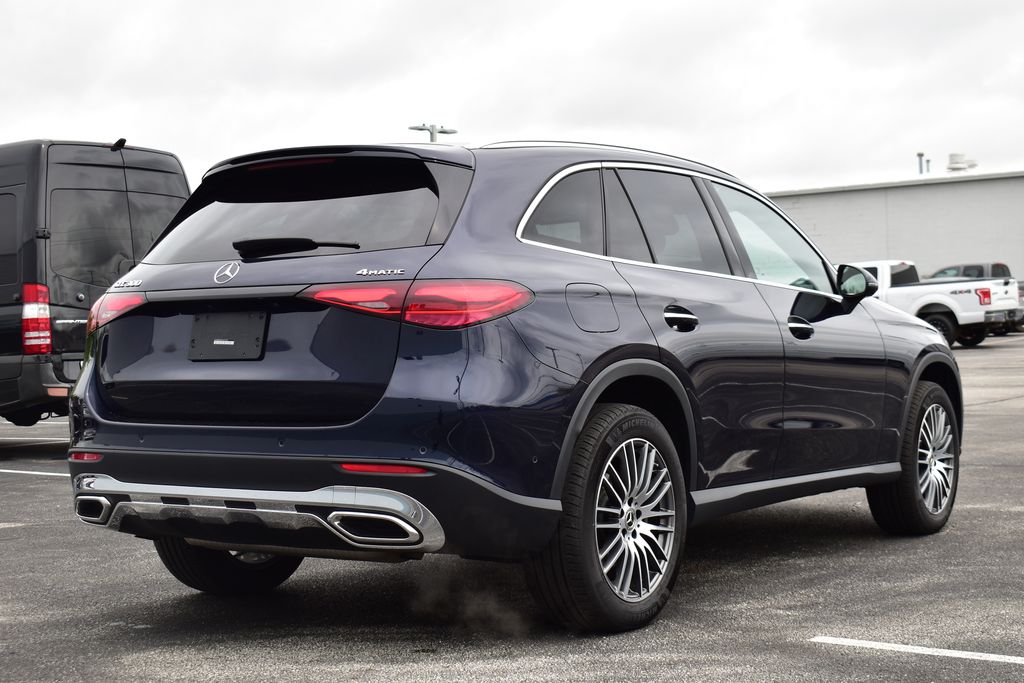 2023 Mercedes-Benz GLC 300 5
