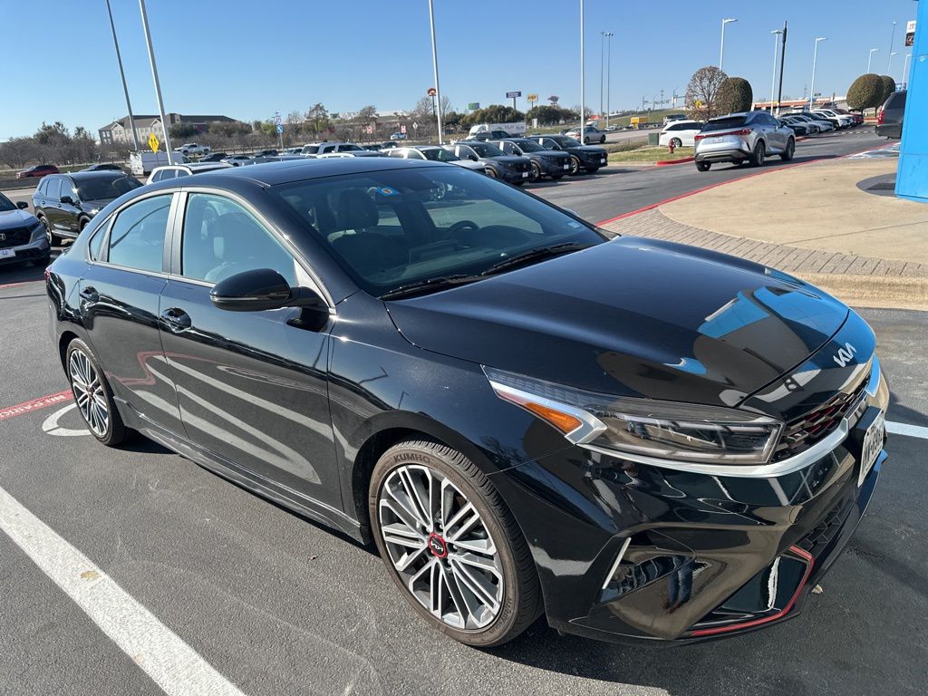 Thumbnail: 2022 Kia Forte - 3