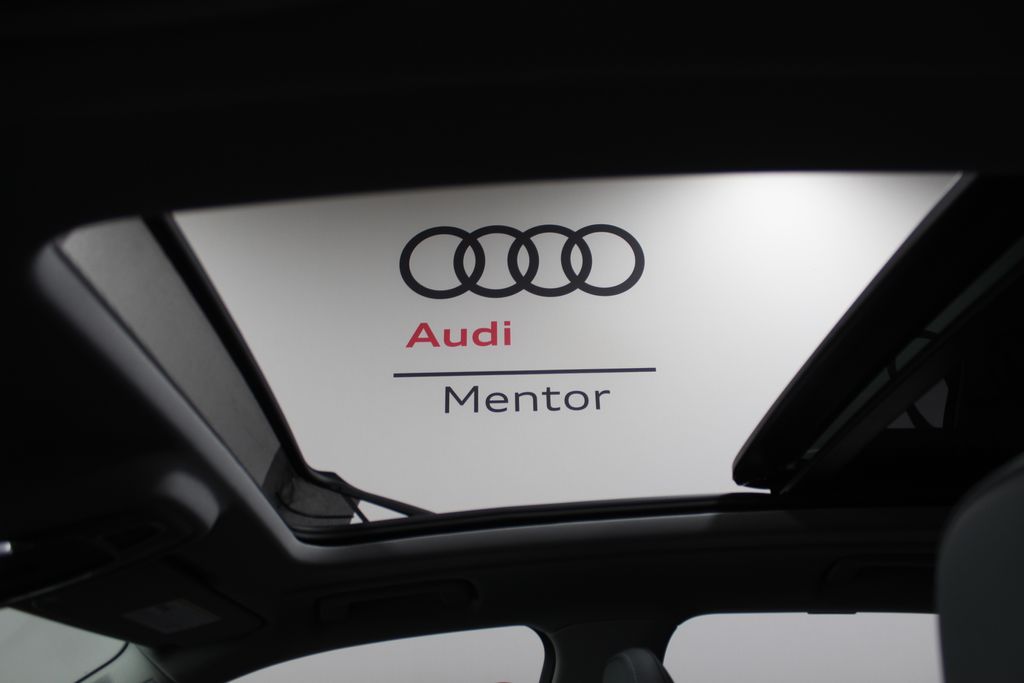 Thumbnail: 2025 Audi Q5 - 12
