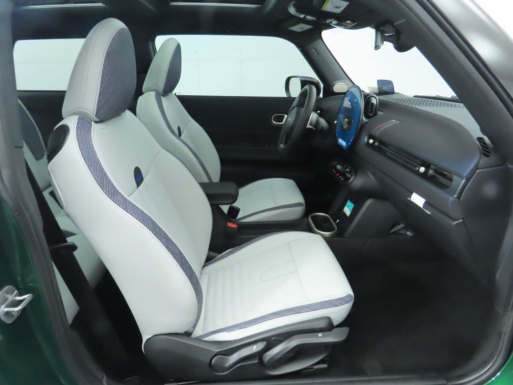 Thumbnail: 2026 MINI Cooper - 22