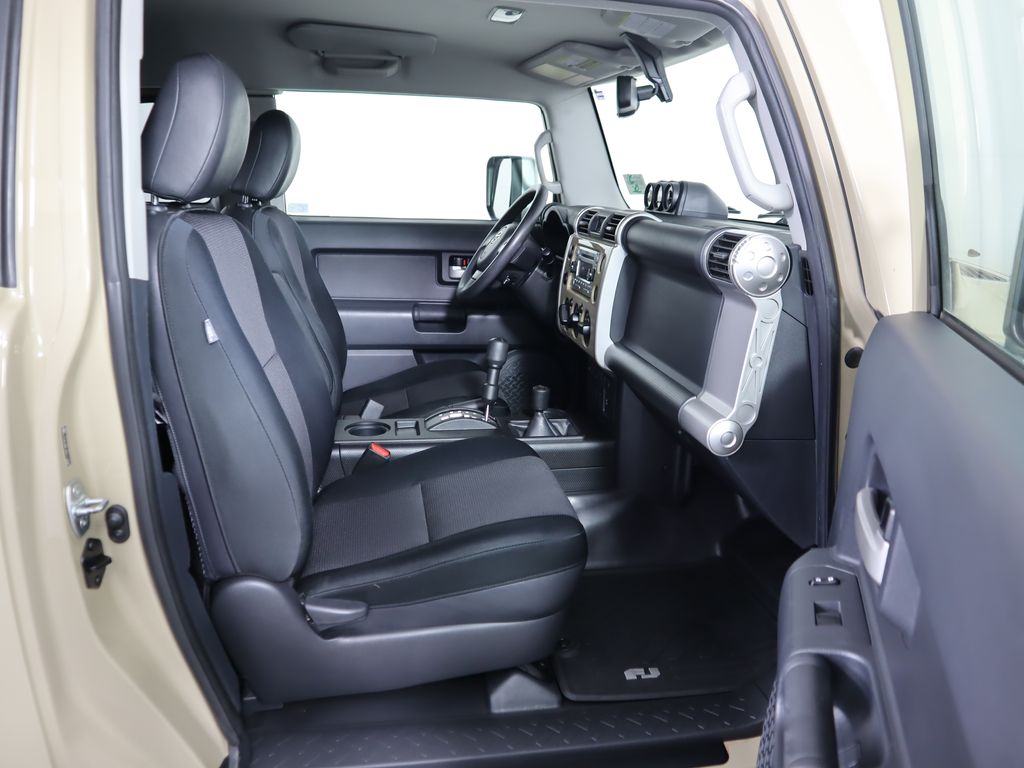 Thumbnail: 2012 Toyota FJ Cruiser - 20