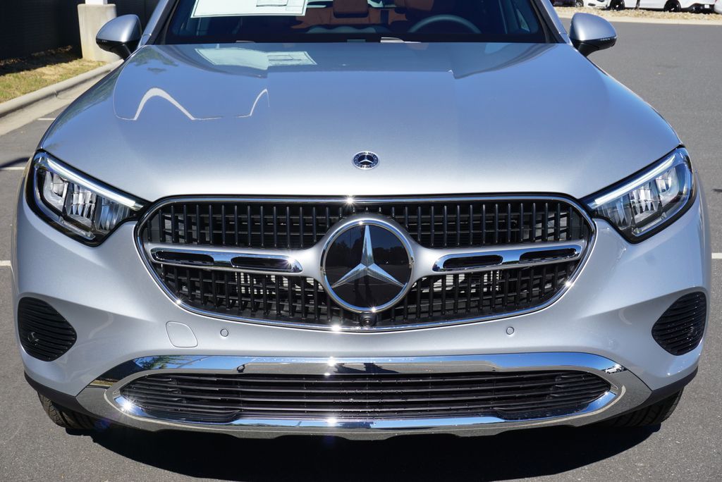 Thumbnail: 2026 Mercedes-Benz GLC - 9