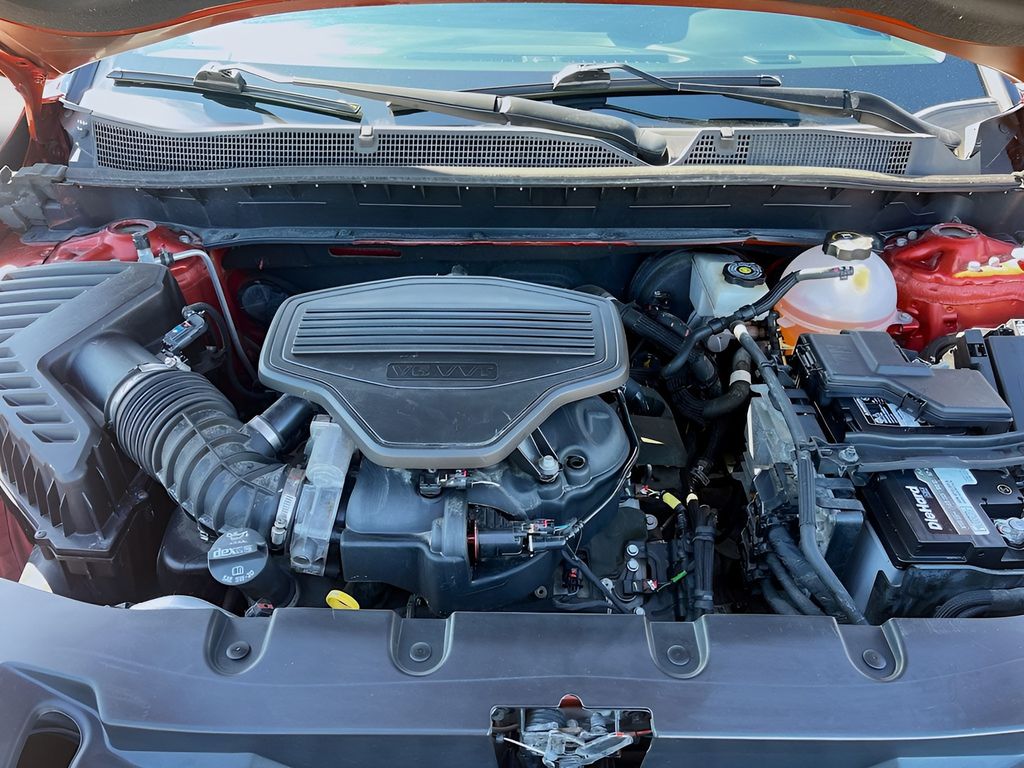 Used 2021 Red Chevrolet RS image 32