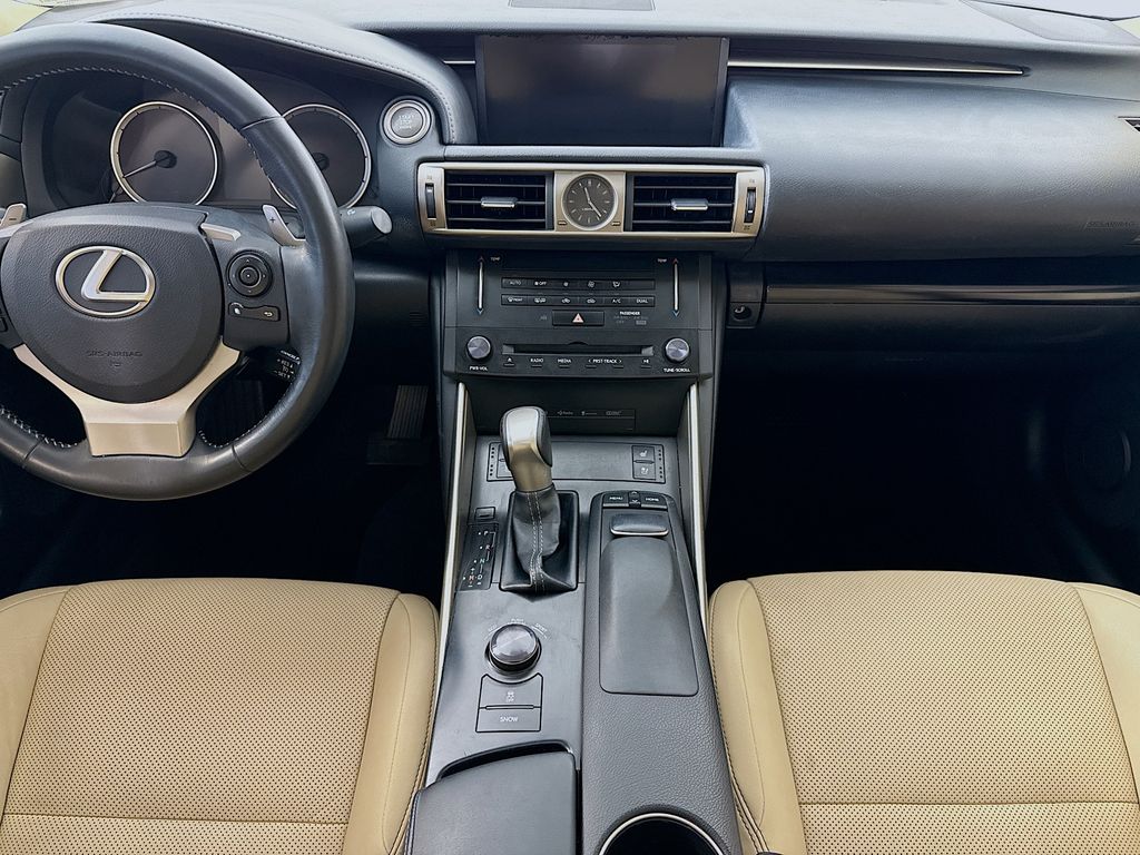 Thumbnail: 2014 Lexus IS - 14