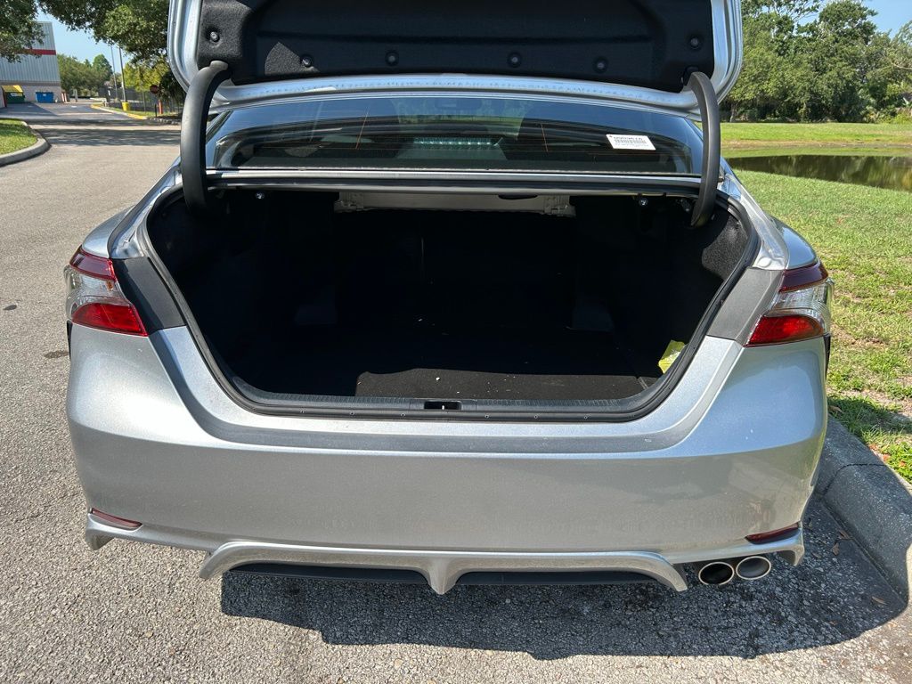 2024 Toyota Camry SE 10