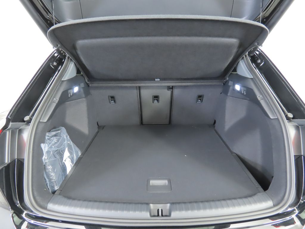 2025 Audi Q4 e-tron  28