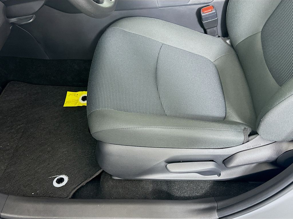 Thumbnail: 2025 Toyota RAV4 - 19