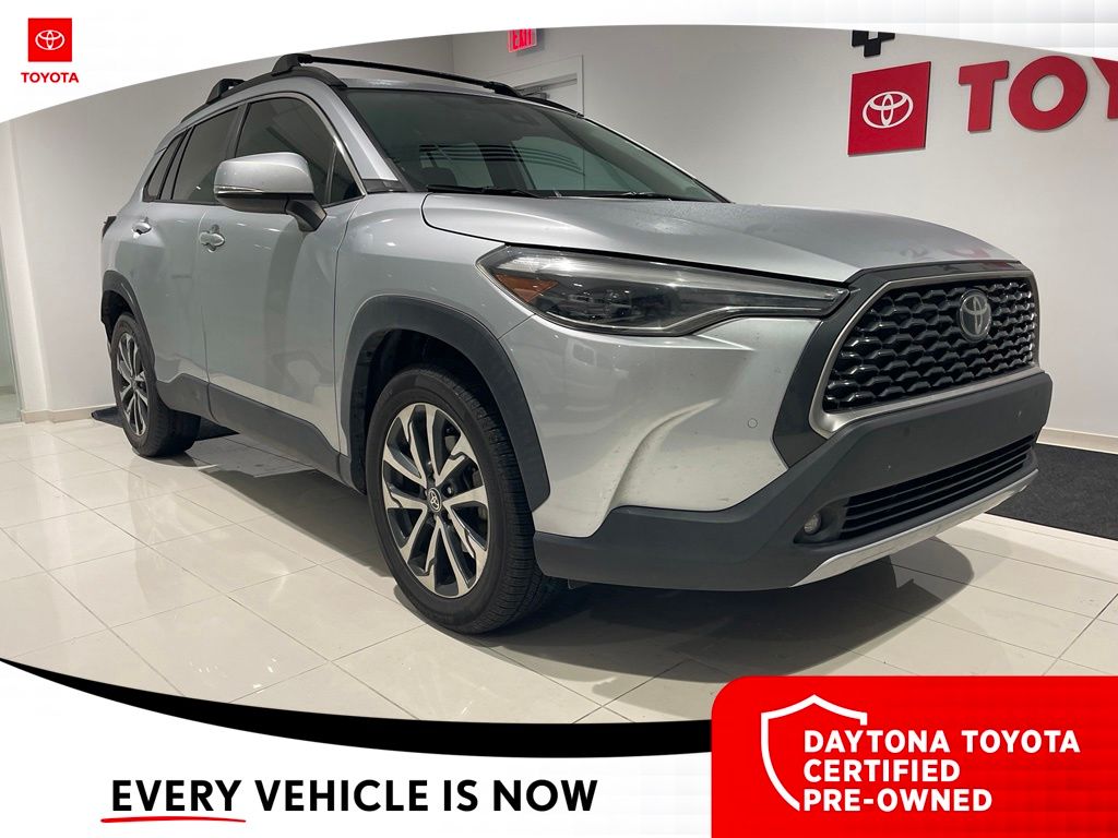 2022 Toyota Corolla Cross XLE - Photo 6
